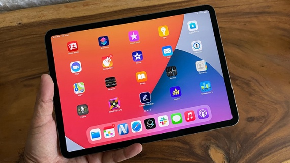 We could get a foldable iPad sometime next year