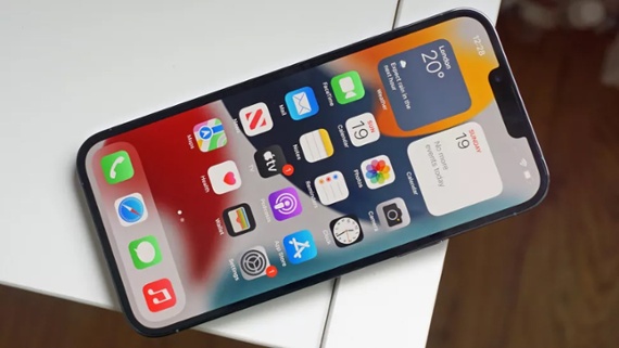 Another hint that the iPhone is getting an always-on display