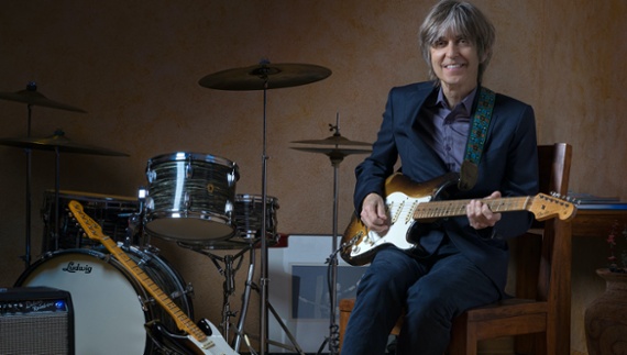 Eric Johnson premieres two new songs, Move on Over and To Be Alive