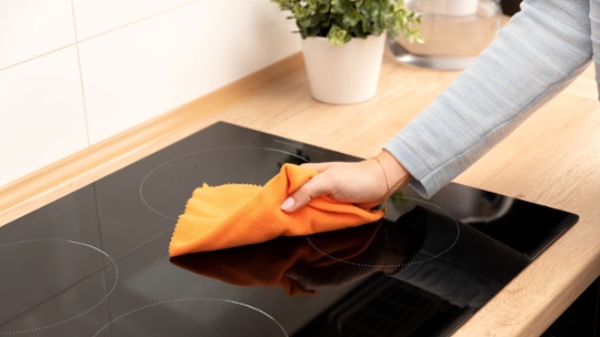 I just found out why microfiber cloths come in different colors — I wish I knew this cleaning hack sooner