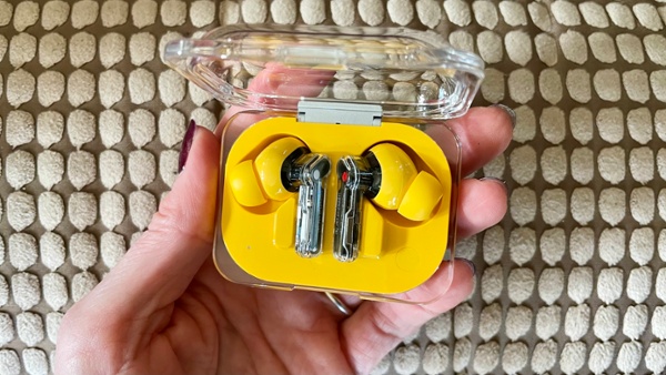 Nothing Ear (a) review: mellow yellow earbuds