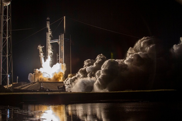 SpaceX launches four civilians into orbit on historic Inspiration4 flight