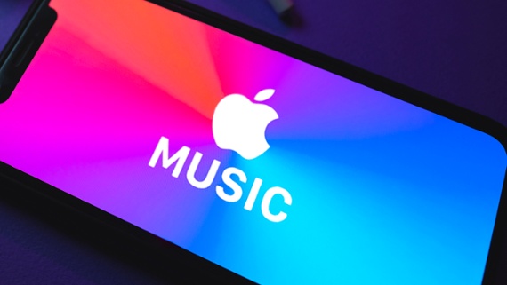 Apple Music will soon be getting its own karaoke mode
