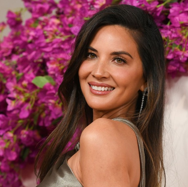 Olivia Munn proves that mixing light and dark wood only cozies up a space