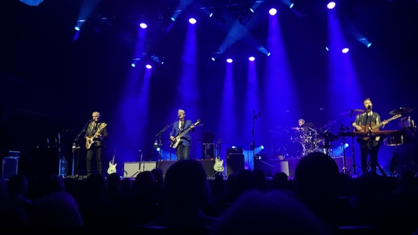 10cc, Live In Iceland - Part 1