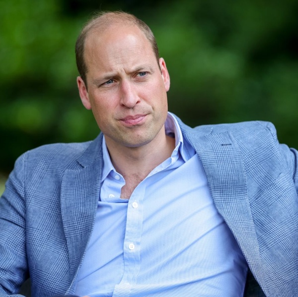 The Prince of Wales pays tribute to his mother, Diana, in his Kensington garden