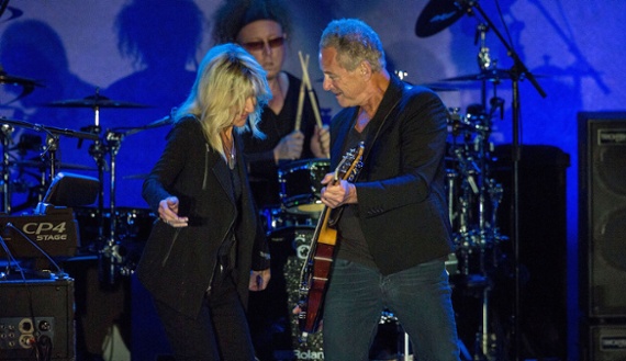 Watch Lindsey Buckingham and Christine McVie's impassioned TV performance of Feel About You