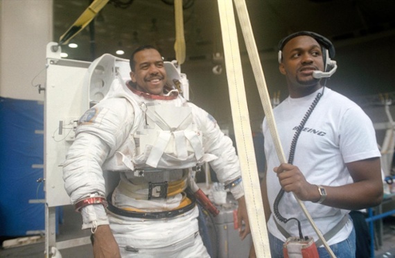Interview: Bernard Harris, the 1st African-American spacewalker