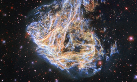 Hubble telescope captures a star's violent death