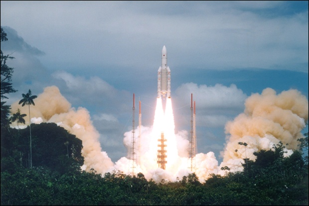 Ariane 5 rocket launching 2 communications satellites today: Watch it live