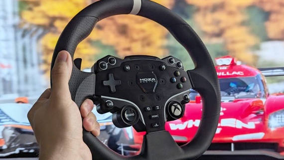 MOZA R3 racing wheel and pedals for Xbox: The budget champion