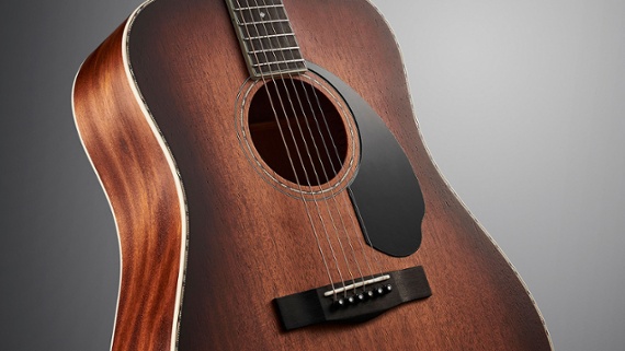 Fender Paramount PD-220E review