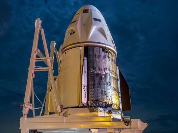 SpaceX's Crew Dragon Endurance arrives at rocket hangar in awesome photos
