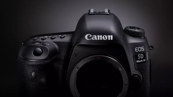 DSLRs are NOT dead – and here's the proof!