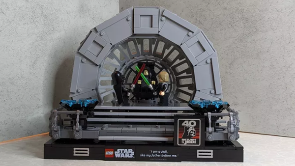 Lego Star Wars Emperor's Throne Room Review