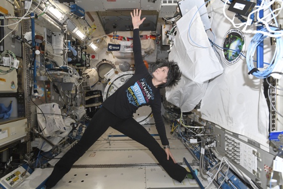 Astronauts tries zero-g yoga on International Space Station