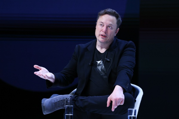 Ex-Twitter director warned Musk about workloads, burnout