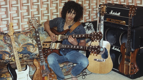 A guide to Slash’s forgotten guitars