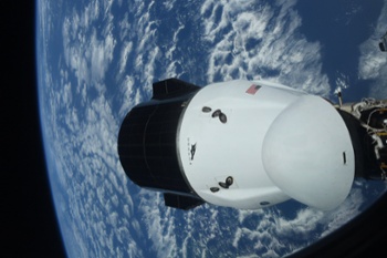 SpaceX Dragon splashes down off Florida coast with nearly 5,000 pounds of science on board
