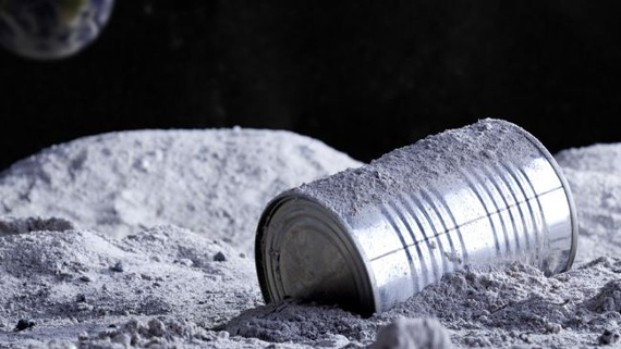 NASA wants fresh ideas for recycling garbage on the moon