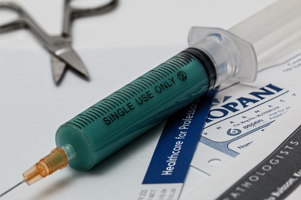 EEOC: Employers can legally incentivize vaccines