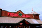 Texas Roadhouse turns to spinoffs to beef up growth