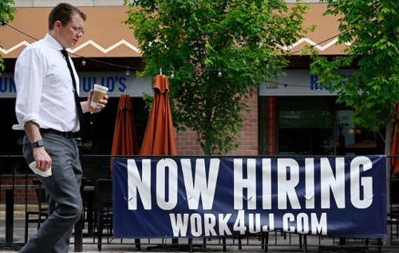 Initial jobless claims hit 3-week low at 230K