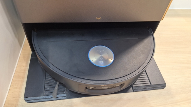 The Dreame X60 Max Ultra Complete robovac