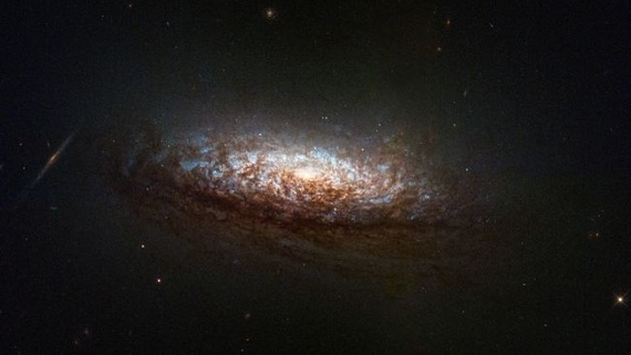 Hubble bounces back with glorious galaxy in '1-gyro mode'