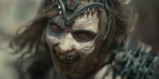 Zack Snyder Throws Shade At Justice League Controversy While Praising Army Of The Dead As His Director's Cut