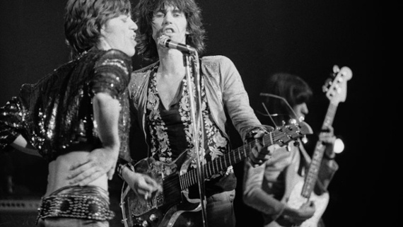 Played by Keith Richards, Joe Perry and Tom Verlaine, the “see-through” Ampeg Dan Amstrong guitar earned its own fan club of top-name guitarists