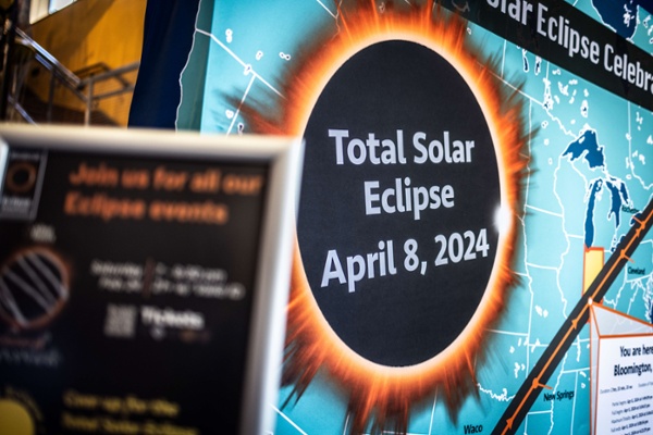 The total solar eclipse 2024 is happening today!