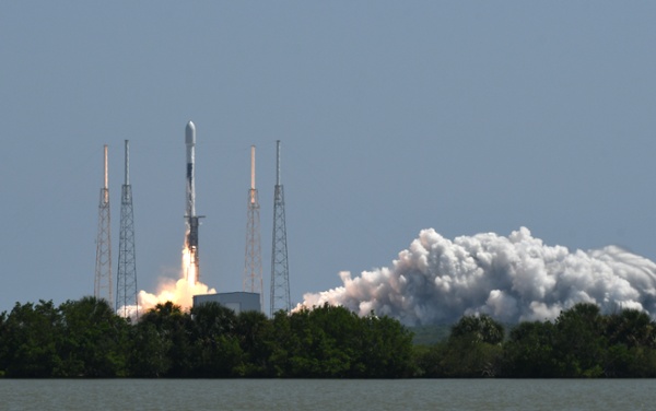 Watch a SpaceX Falcon 9 rocket launch early July 14