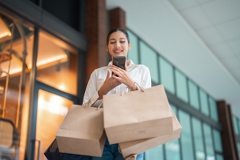 Woman enjoying the day in the shopping mall