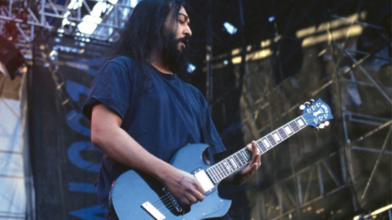 “I’d like to remind all the perfectionist guitar nerds to listen to Jimmy Page’s solo on In the Evening. It sounds like the guitar is falling down the stairs… It’s brilliant”: Soundgarden’s Kim Thayil dissects his “dangerous” approach to guitar playing