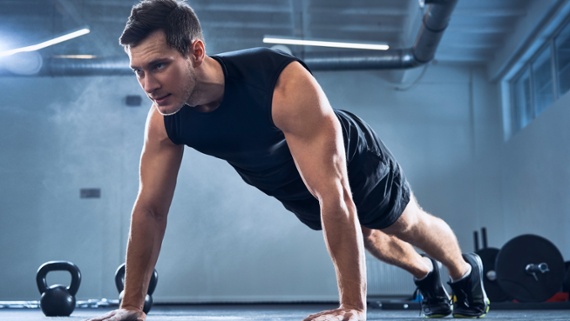 This 10-minute bodyweight workout builds strength and doesn't need equipment