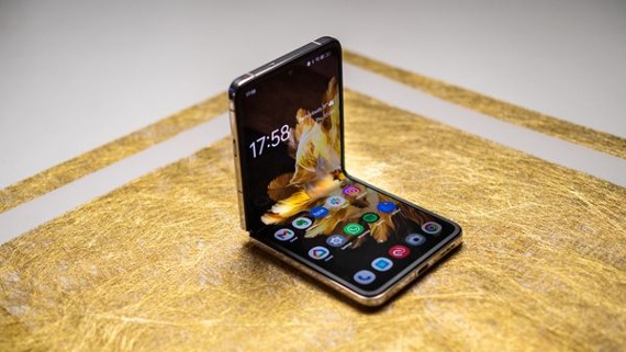 OnePlus made the flip phone I wanted — it's just selling it under another name