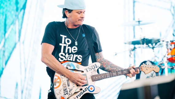 Watch Tom DeLonge’s new Fender Starcaster make its live debut at Blink-182’s surprise Coachella set