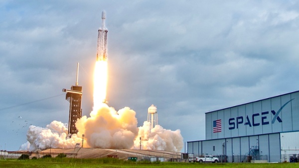 Watch SpaceX's Falcon Heavy launch Europa Clipper Oct. 10