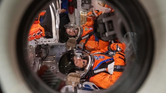 Artemis astronauts simulate moon mission 'day in the life'