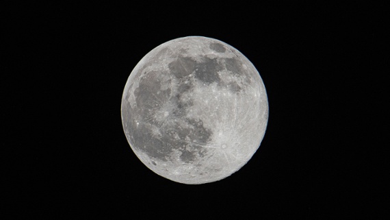 Howl at the Wolf Moon, 1st full moon of 2023 tonight