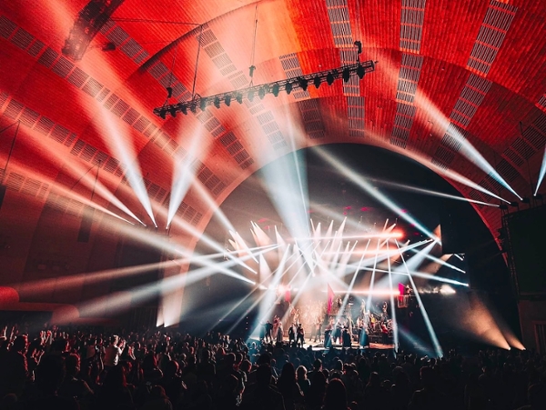 Les Mis Goes Immersive at Radio City Music Hall