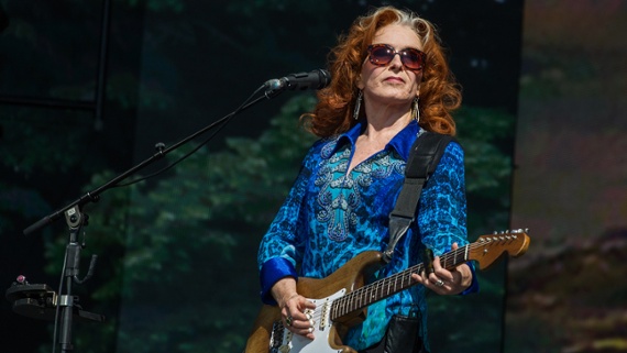 Bonnie Raitt: “I didn't see anybody play slide, so I just figured it out in my room – and I put the bottleneck on the wrong finger!”