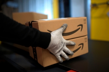 Amazon, USPS reach scaled-back delivery deal