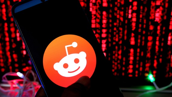 Thousands of subreddits have gone dark in protest of a 3rd-party app pricing calamity