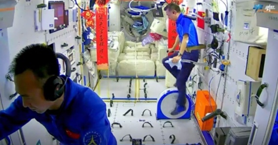 How China's astronauts keep fit aboard Tiangong (video)