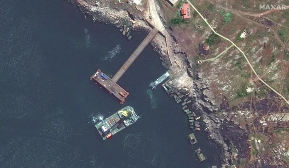 Satellite spies sunken Russian ship off Ukraine's Snake Island (photos)