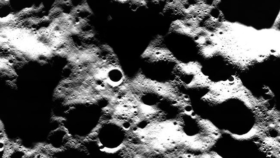 JUICE probe snaps hi-res pics of Earth and the moon