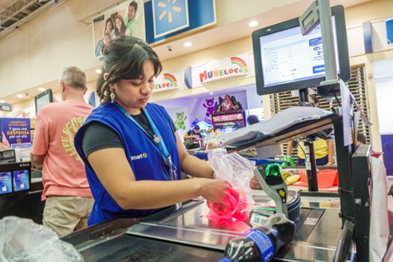 Walmart hourly workers to get bonuses