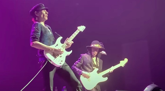 Watch Steve Vai cover Midnight with Jimi Hendrix tribute artist Randy Hansen